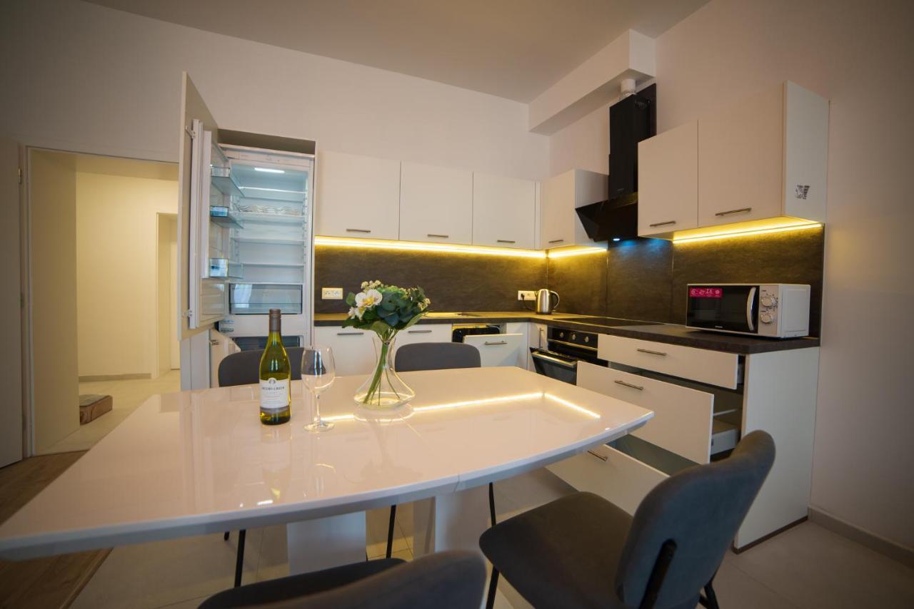 Top Class Apartments In Carlsbad Карлови Вари Екстериор снимка