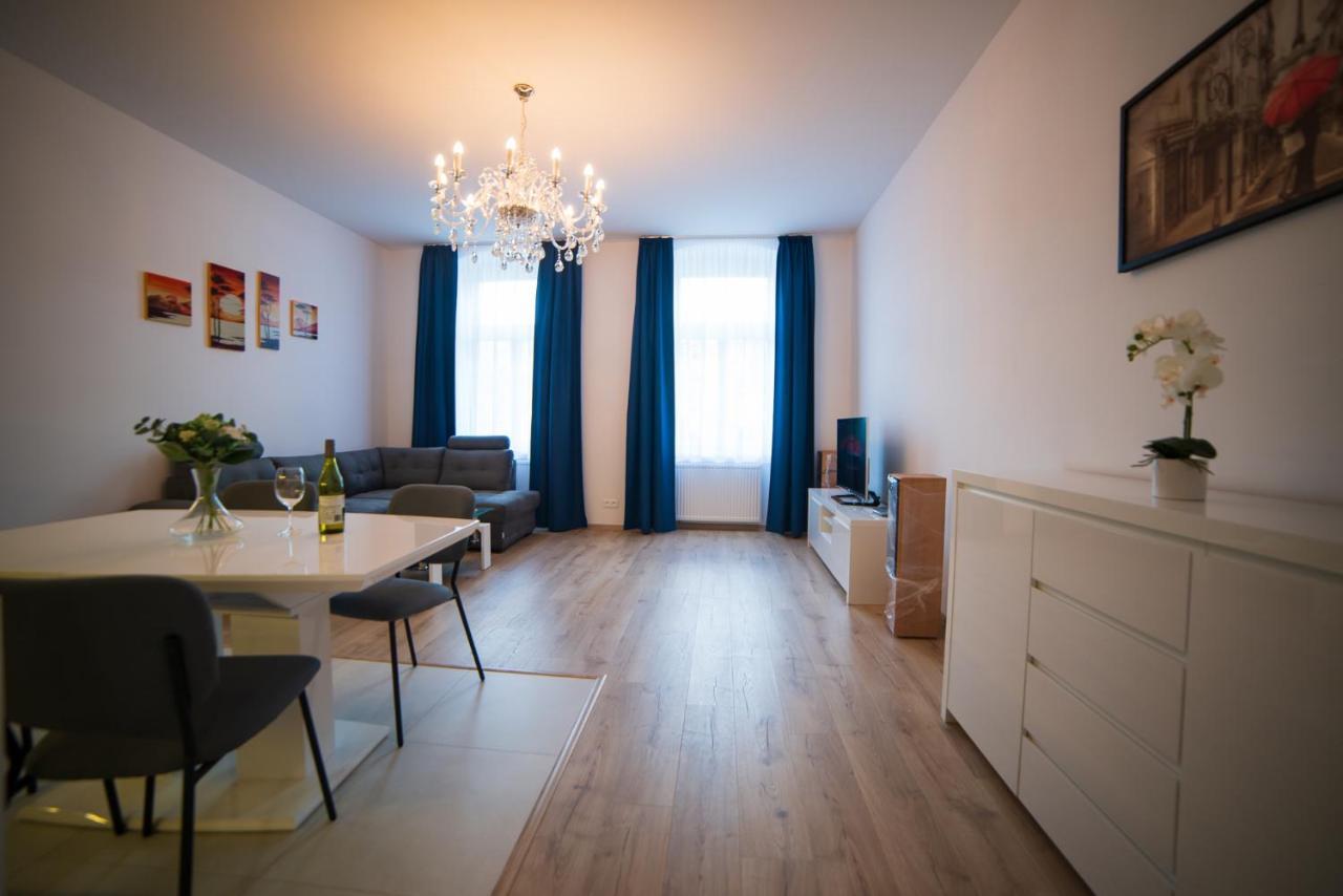 Top Class Apartments In Carlsbad Карлови Вари Екстериор снимка