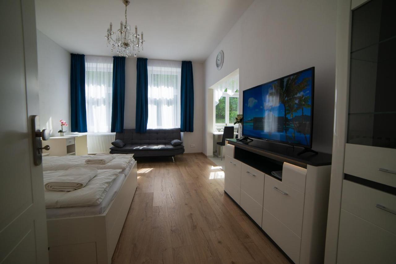 Top Class Apartments In Carlsbad Карлови Вари Екстериор снимка