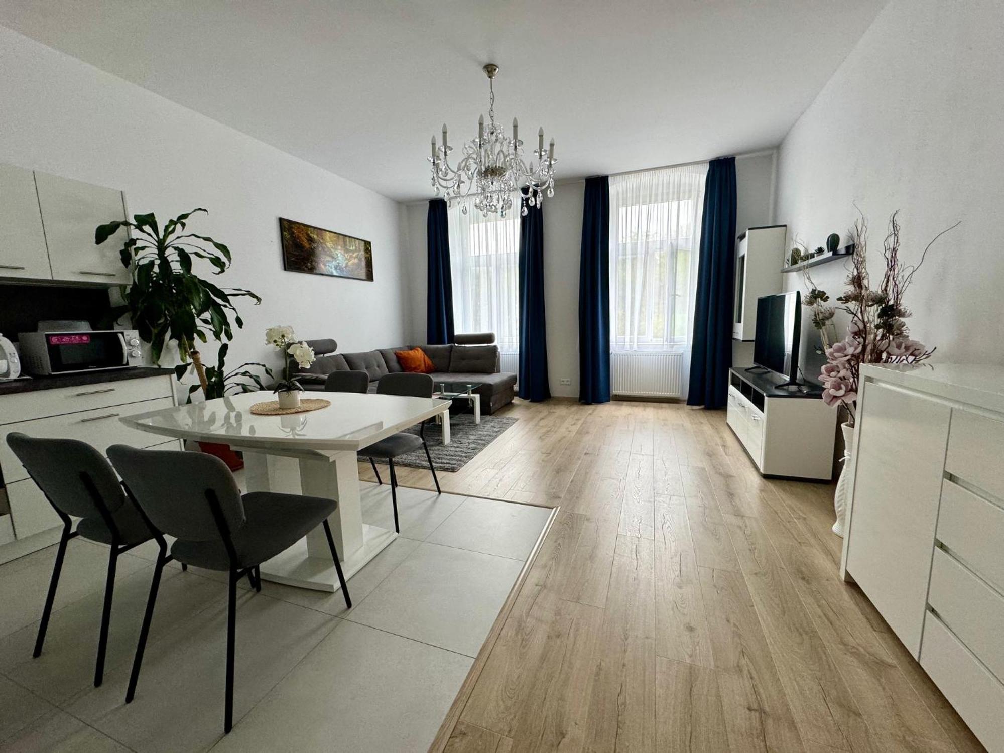 Top Class Apartments In Carlsbad Карлови Вари Екстериор снимка